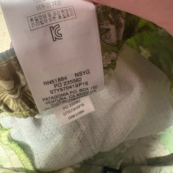 Patagonia barely baggies shorts Women's tropical Green Floral Size small - Picture 6 of 6